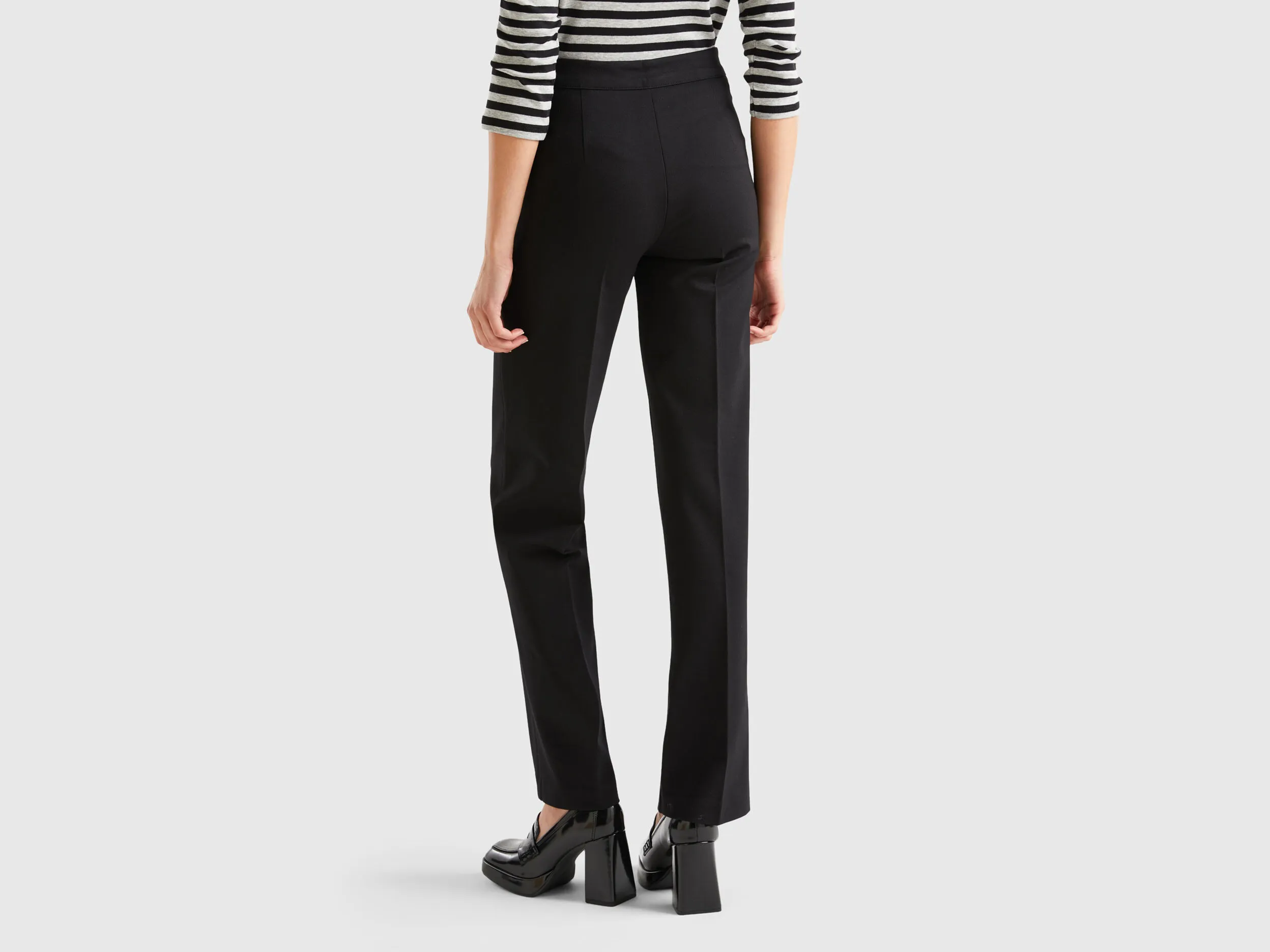 Pantalon classique coupe droite