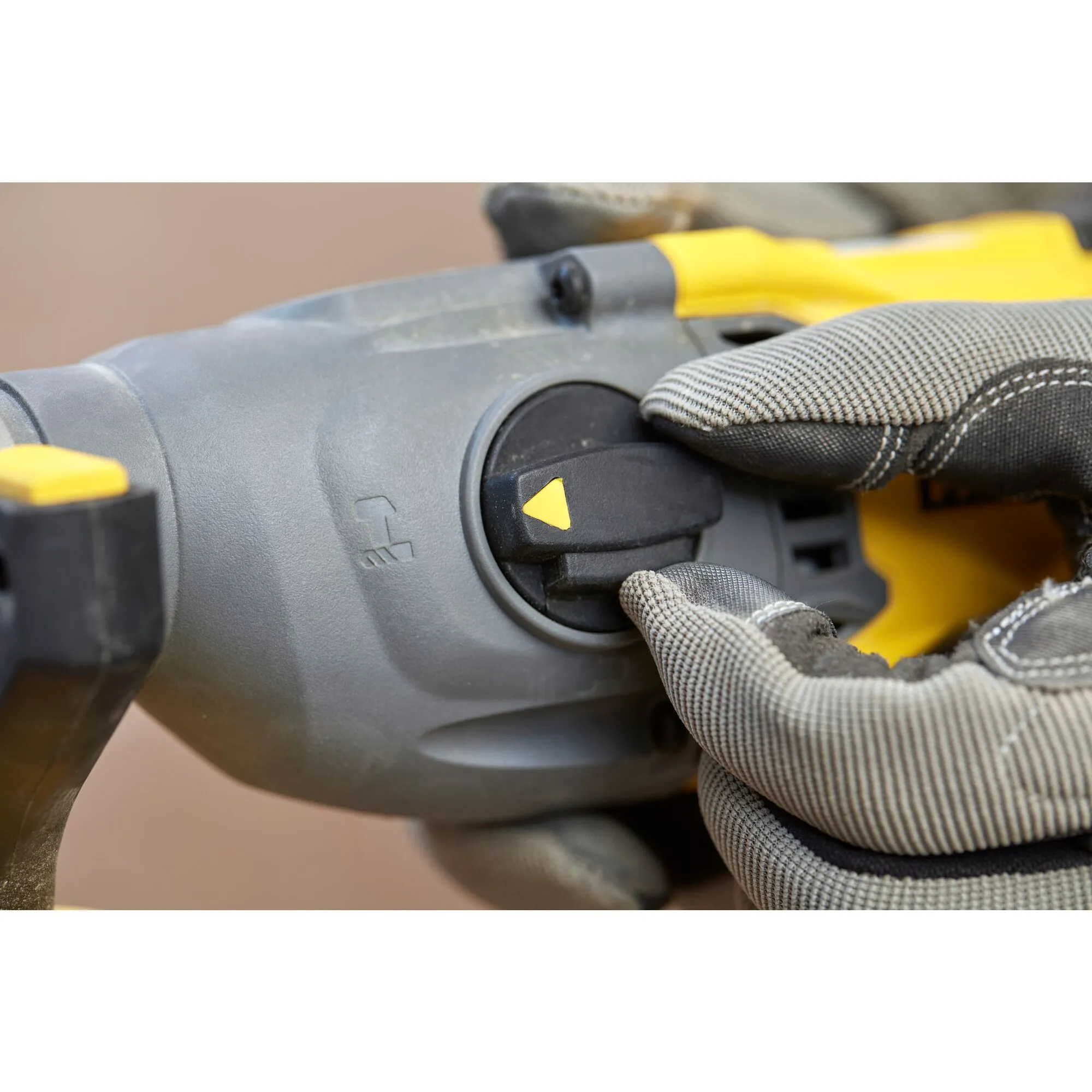 Perforateur SDS+ 2J EPTA BRUSHLESS - 18V - 0-2200 trs/min, 0-5500 cps/min, 3 modes rotation / percussion avec rotation / burinag